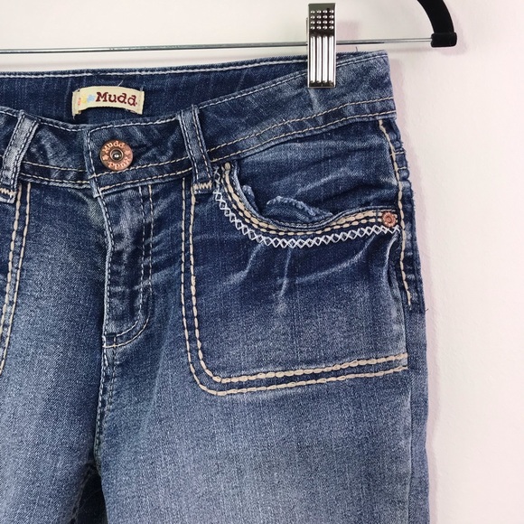 MUDD Medium Wash Bermuda Denim Jean Shorts 428-3 - Picture 2 of 5